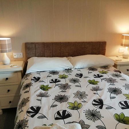 Lion Hotel Llanbister Pokoj fotografie